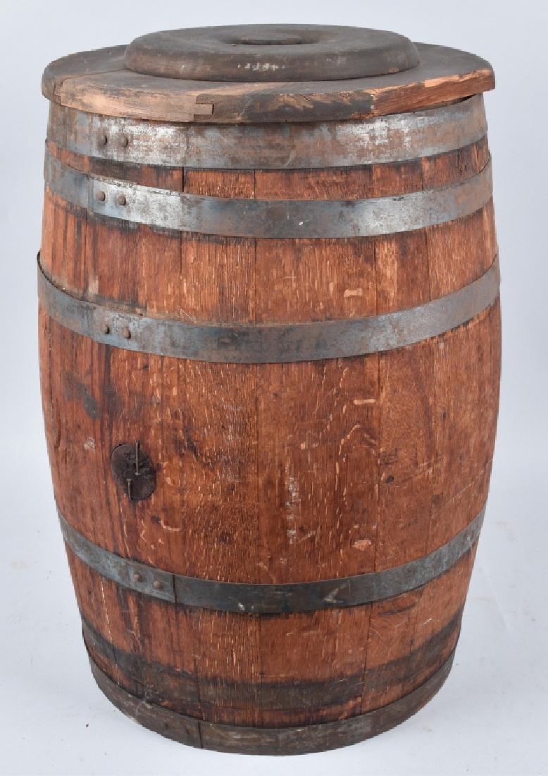 OAK LIDDED FOUR BAND BARREL (1 of 6)