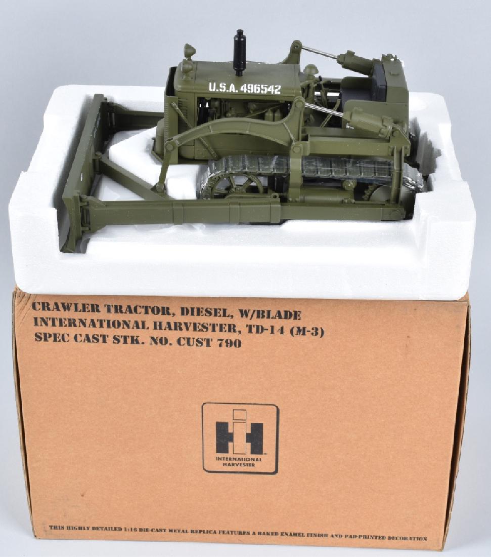 INTL. HARVESTER 1:16 SCALE ARMY DOZER, BOXED: Beautifully detailed die cast metal International Harvester Bulldozer. exact 1:16 copy. Near Mint