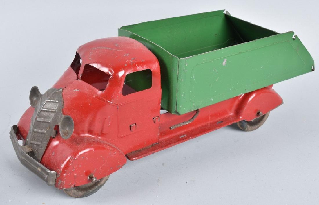 EARLY MARX RED / GREEN DUMP TRUCK (1 of 5)