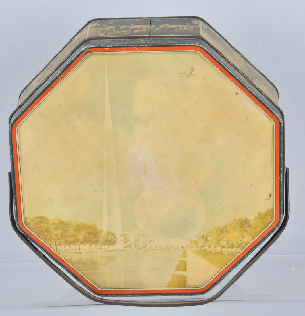 LOOSE-WILES 1939 NY WORLD'S FAIR 2LB BISQUIT TIN (1 of 4)