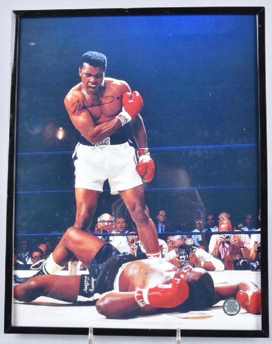 MUHAMMAD ALI AUTOGRAPHED PICTURE, GFA COA (1 of 4)