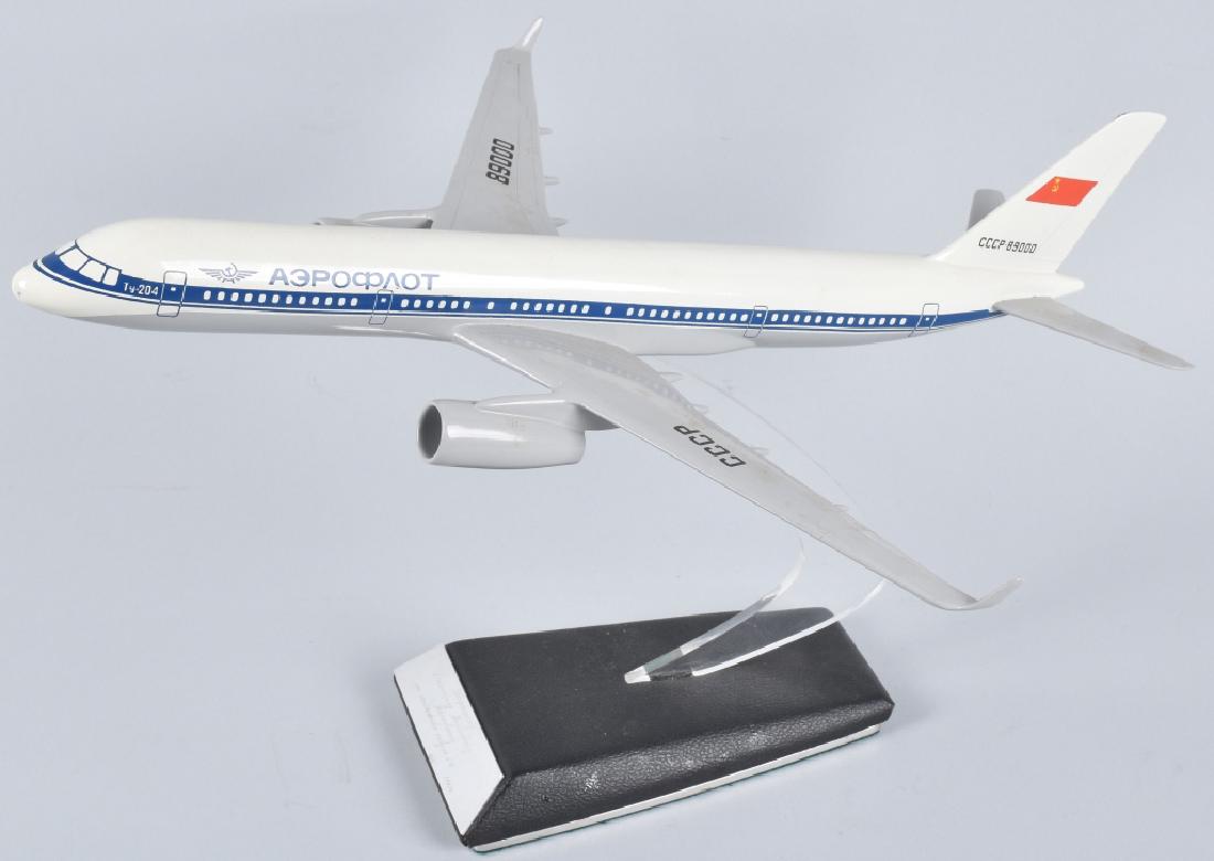 RUSSIAN AIRPLANE DESK MODEL, with PRESENTATION (1 of 6)