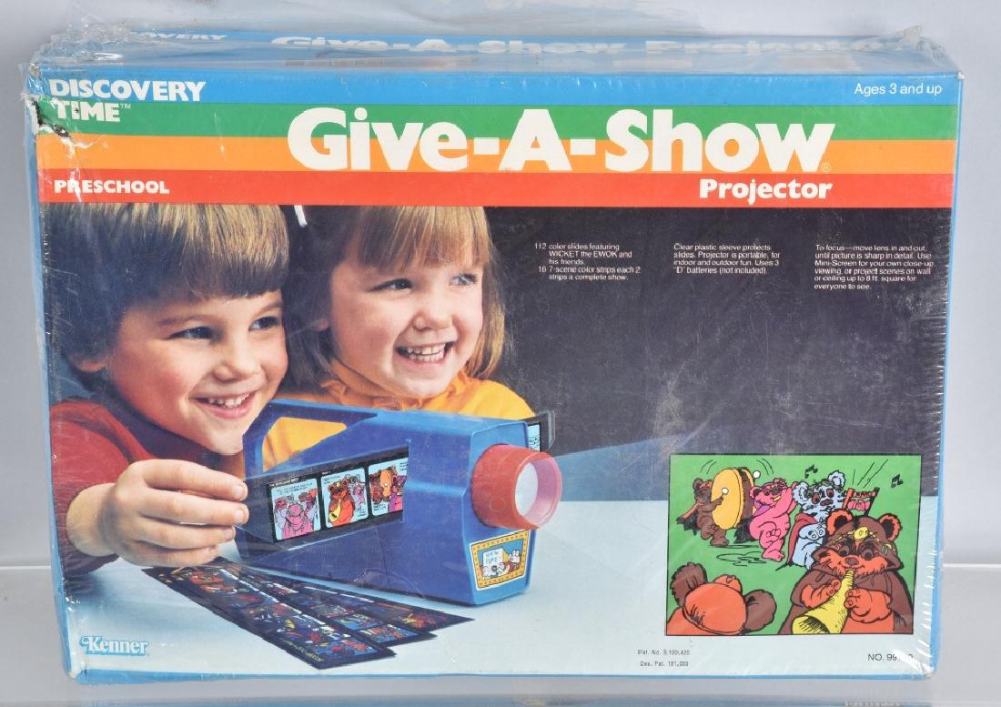 STAR WARS ROTJ WICKET GIVE-A-SHOW PROJECTOR MIB: Star Wars Return of the Jedi Wicket The Ewok Give-A-Show Projector. Mint sealed in Box.