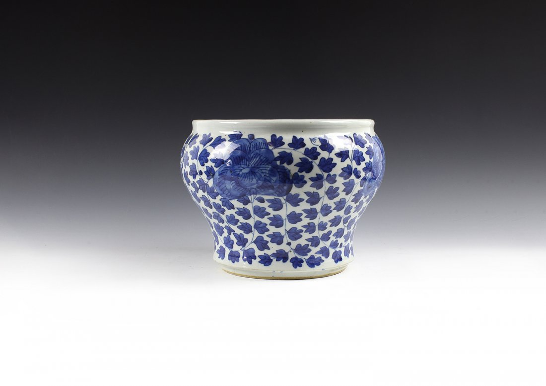 A blue and white aquariumï‚ŸQing Dynasty (1 of 5)