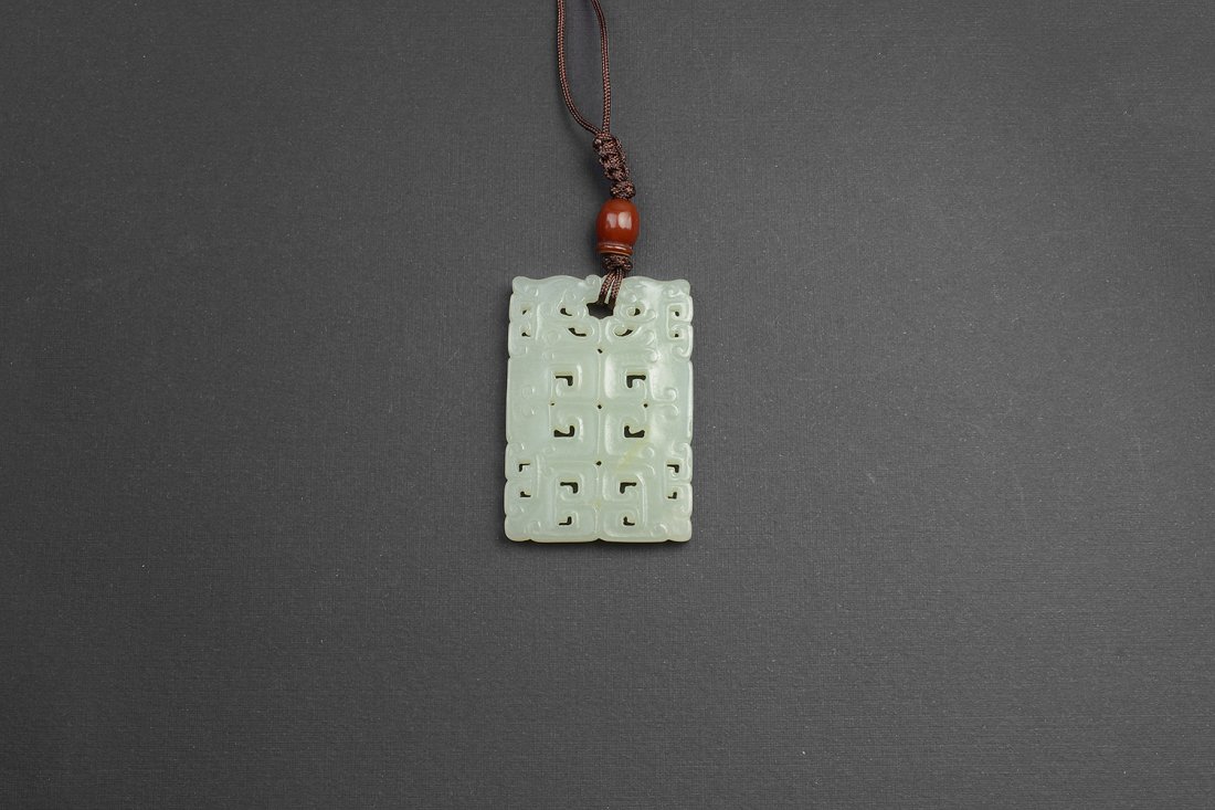 A white nephrite plaque (1 of 1)