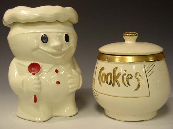 Lot of 2 McCoy & USA Cookie Jars "AS IS": You are bidding on Lot of 2 McCoy Cookie Jars. These Cookie jars have some DAMAGE. David Iver Auctions will be conducting this online and in house auction at 11:00 AM CST on Sunday October 3, 2004. Th