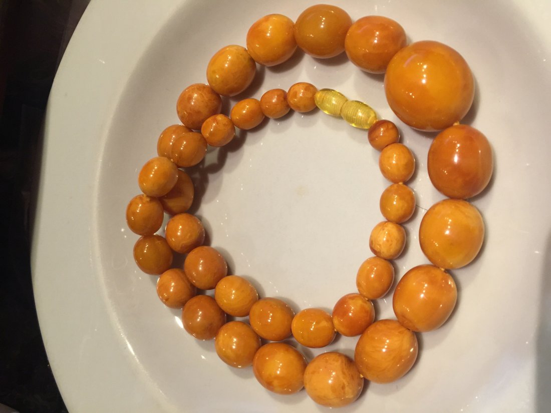 Amber necklace 2 (1 of 2)