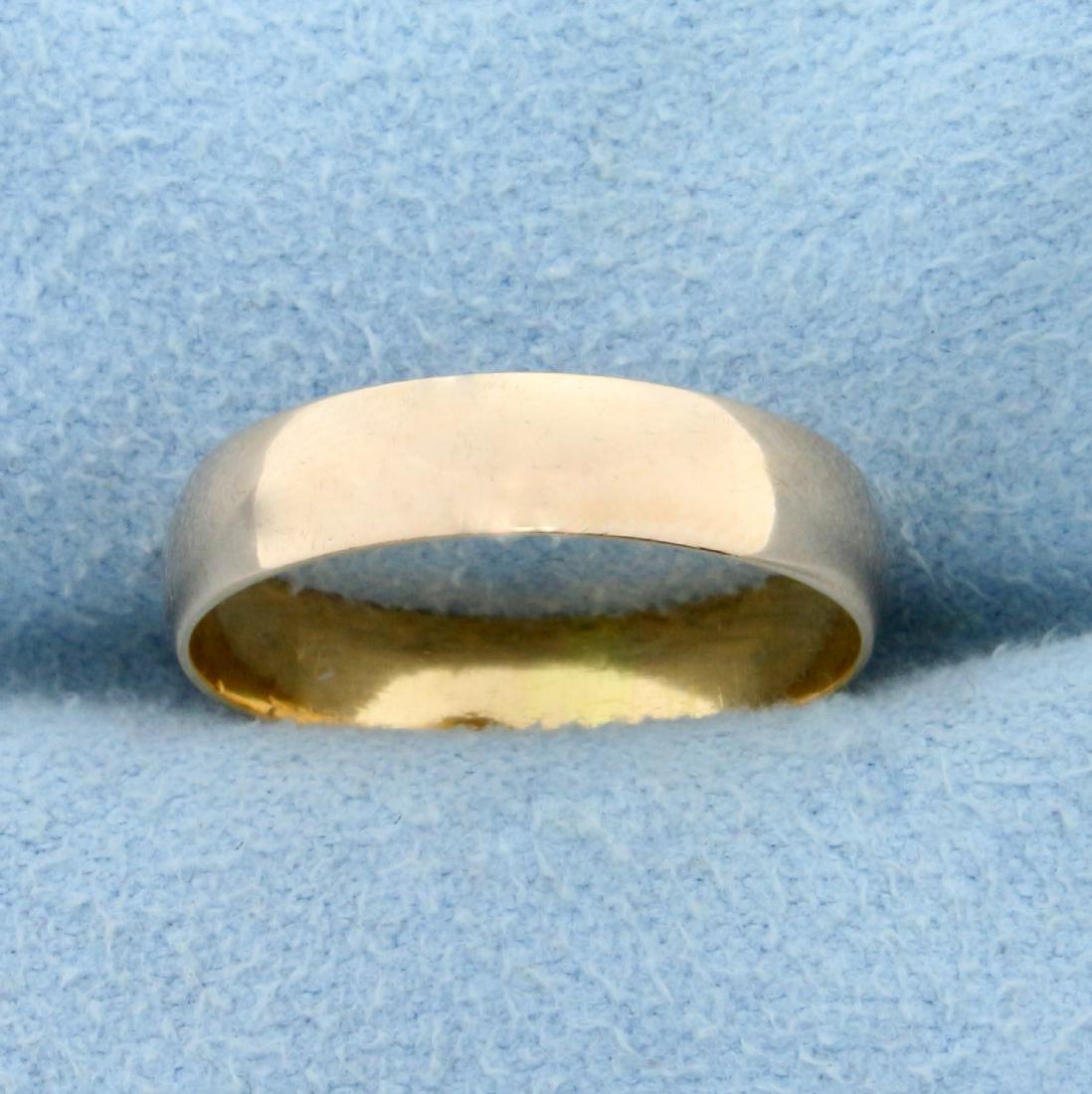 4mm Wedding Band Ring in 18K Rose Gold: In 18K Rose Gold. 4mm wide. Size 5 3/4. 2.1g