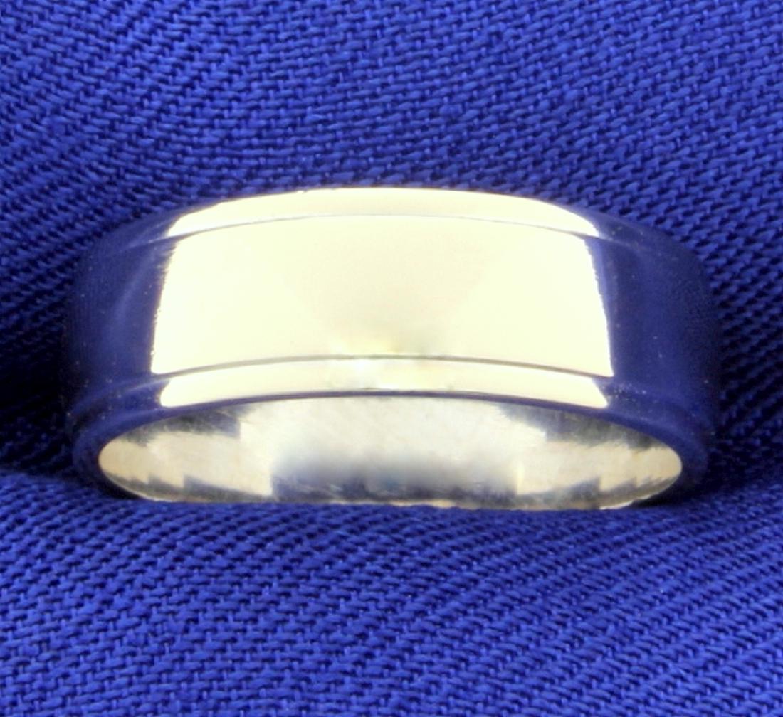 Woman's Wedding Band Ring in 14K White Gold: 14K white gold, it is 6mm wide. Size 6 1/2 5.0g