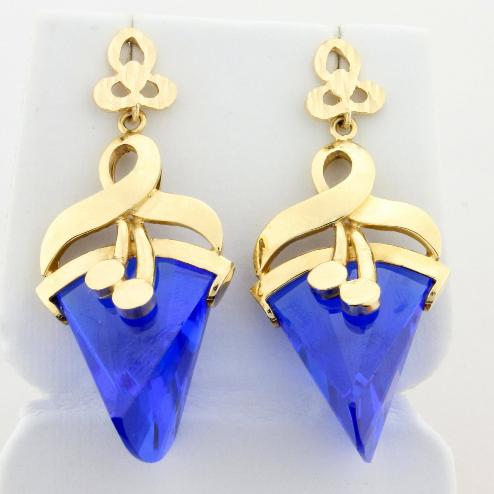 Vintage Art Deco Blue Spinel Dangle Earrings in 14k: In 14K Yellow Gold. 1 5/8 inches long x 3/4 inch wide. Art Deco Design. With friction backs. 15.0g.