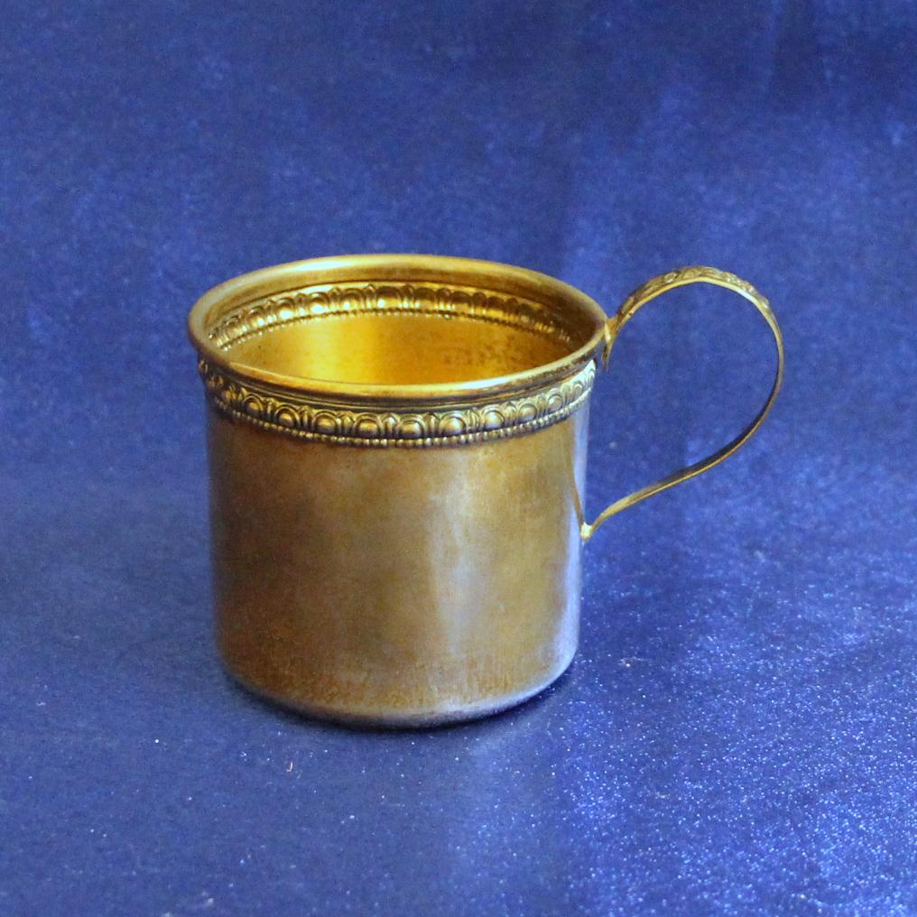 Antique Sterling Silver Cup: Solid .925 Sterling Silver. 2 inches tall, 2 inch diameter. 28.8g