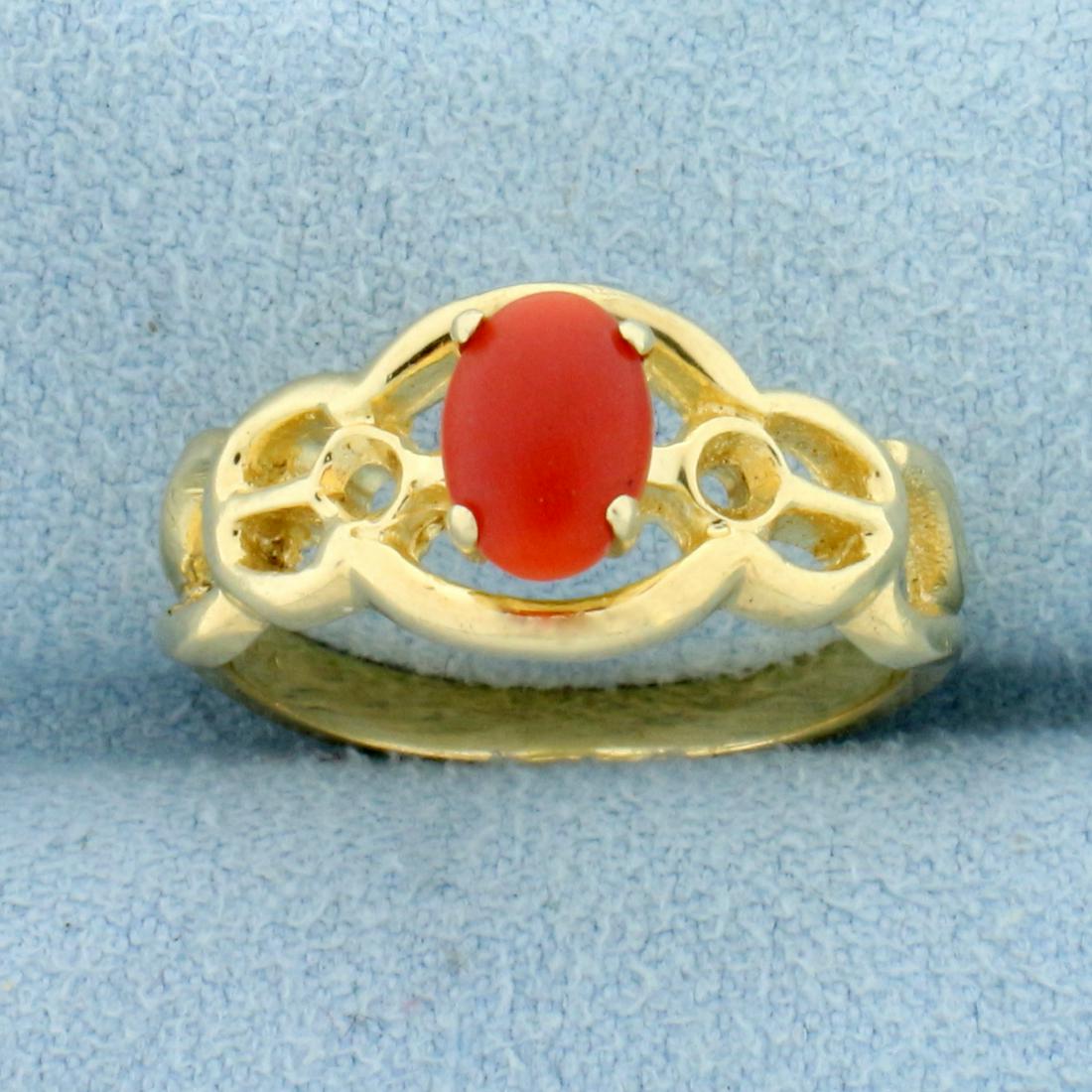 Vintage 1ct Carnelian Ring in 14K Yellow Gold: In 14K Yellow Gold. Contains a high quality natural 7x5mm oval cut Carnelian gemstone with bright orange color. Size 5 3/4. 3.3g