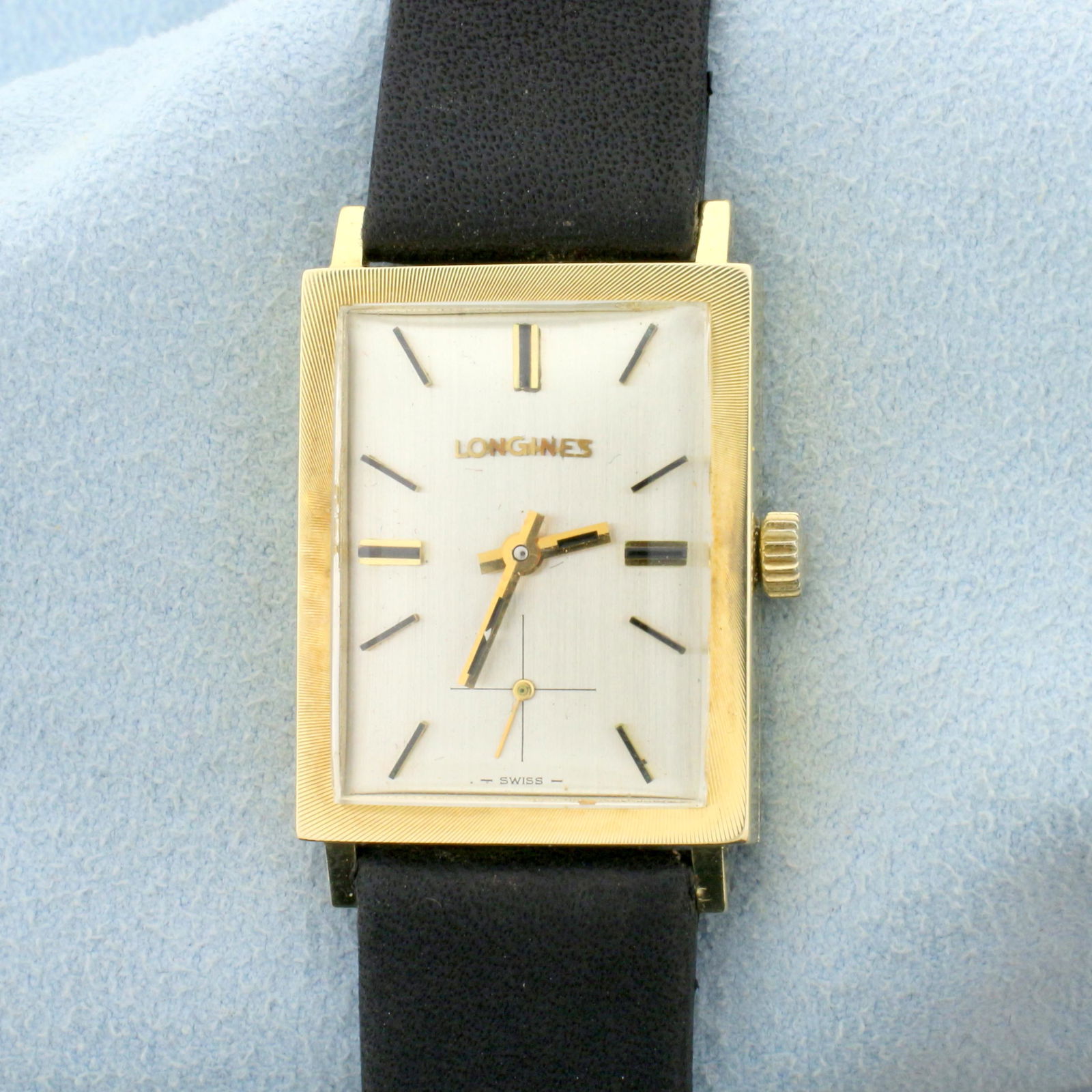 Ladies Antique Longines Wristwatch in 14K Yellow Gold: Solid 14k Yellow Case. Swiss Made 17 Jewel Windup movement runs great. Watch Serial Number 624050. Case is 27mmx21.5mm. Some minor chipping on very edge of crystal, indicative of age, otherwise in gre