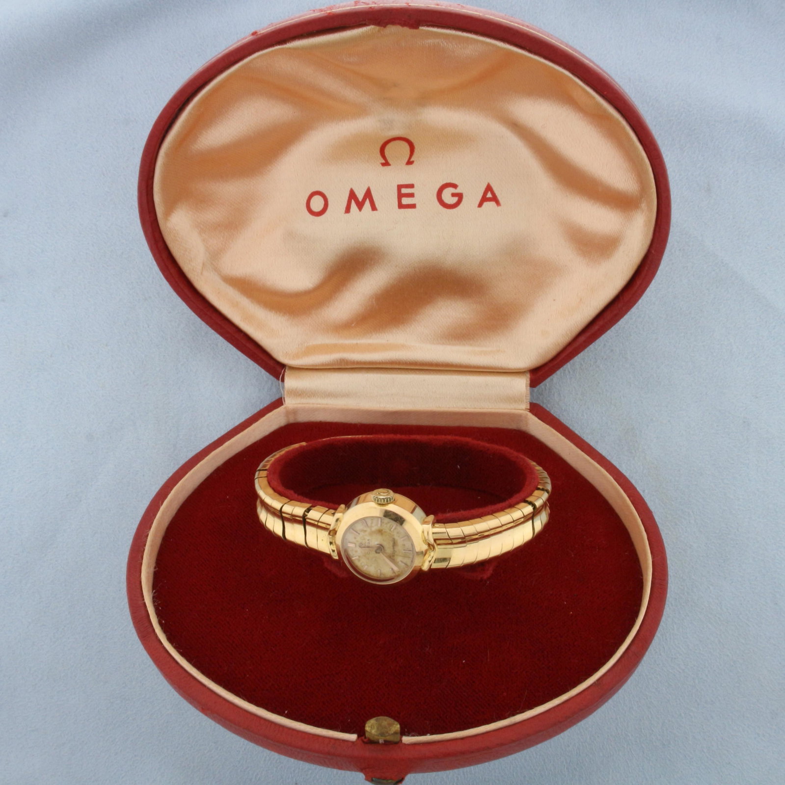Womens Vintage Omega Ladymatic Automatic Movement: Band and Case In Solid 18K Yellow Gold. Automatic movement runs great, recently serviced. Great overall condition, some discoloration on face, indicative of age. 18mm case. 6 1/2 inches long. Comes wi