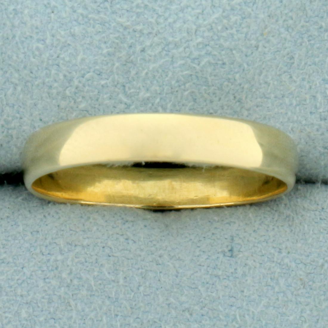 3.7mm Wedding Band Ring in 14K Yellow Gold: In 14K Yellow Gold. 3.7mm wide. Size 10. 2.4g