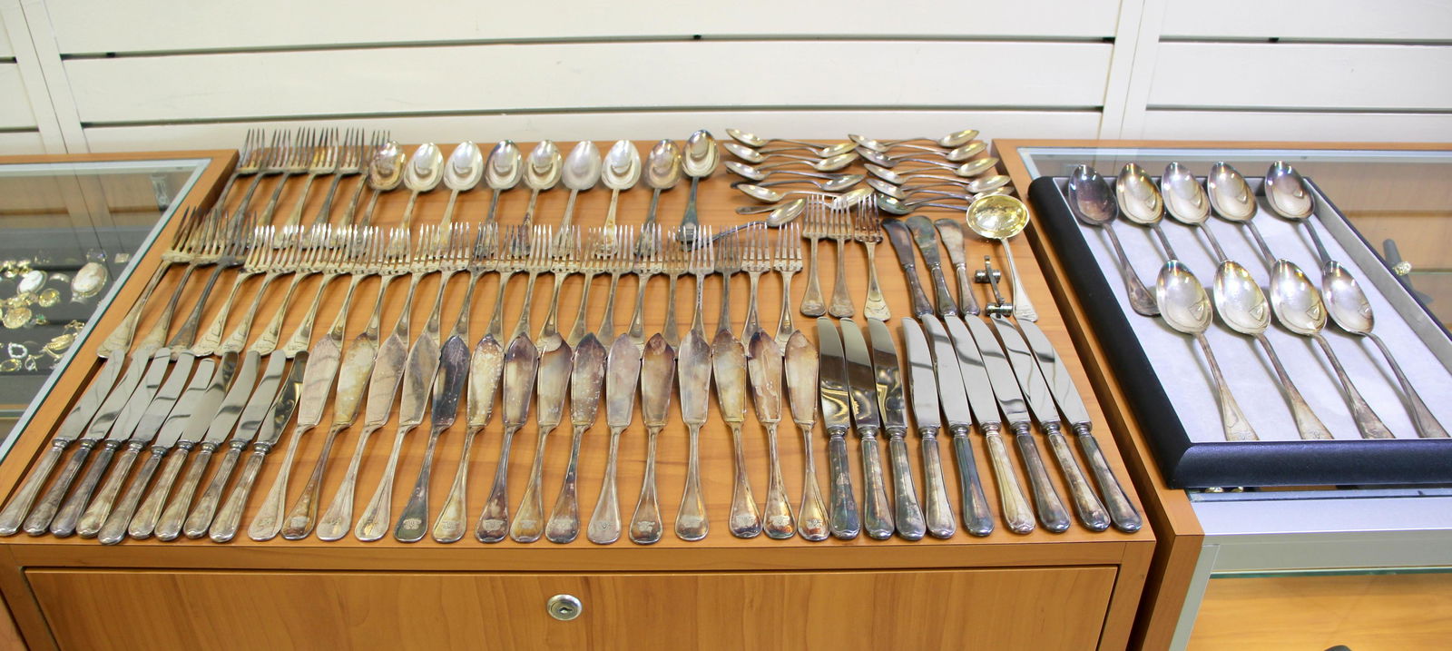 Antique GAB Nickel Silver Swedish 106 Piece Flatware: In Nickel Silver. Crafted by GAB and marked "GAB Extra Ima N.S. ALP", "Guldsmeld AB Extra Prima NS ALP". Contains fifteen 8 1/4 inch butter spreaders. Nine 8 1/4 inch HH knives. Nine 9 3/4 inch HH kni
