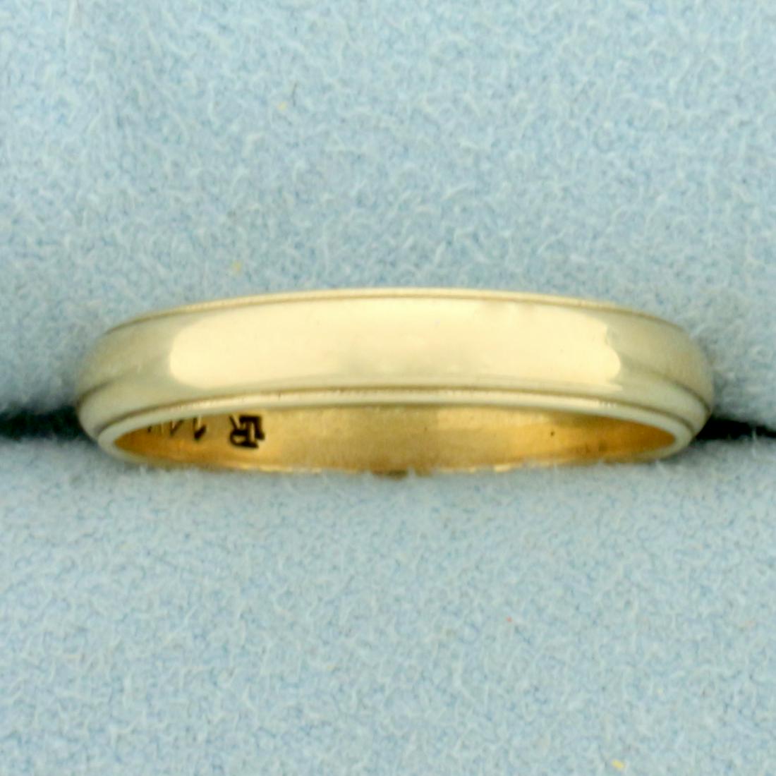 Mens Vintage Beaded Edge Milgrain Wedding Band Ring in: In 14K Yellow Gold. Size 9 1/2. 3.9mm wide. 3.9g