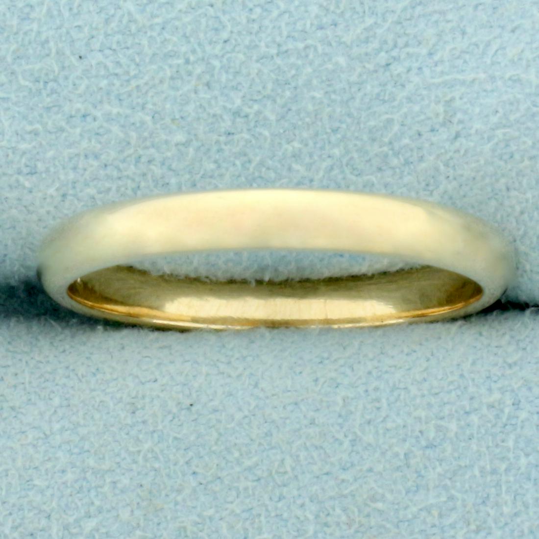 Mens Thin Wedding Band Ring in 14K Yellow Gold: In 14K Yellow Gold. Size 11, 3mm wide. 3.7g.