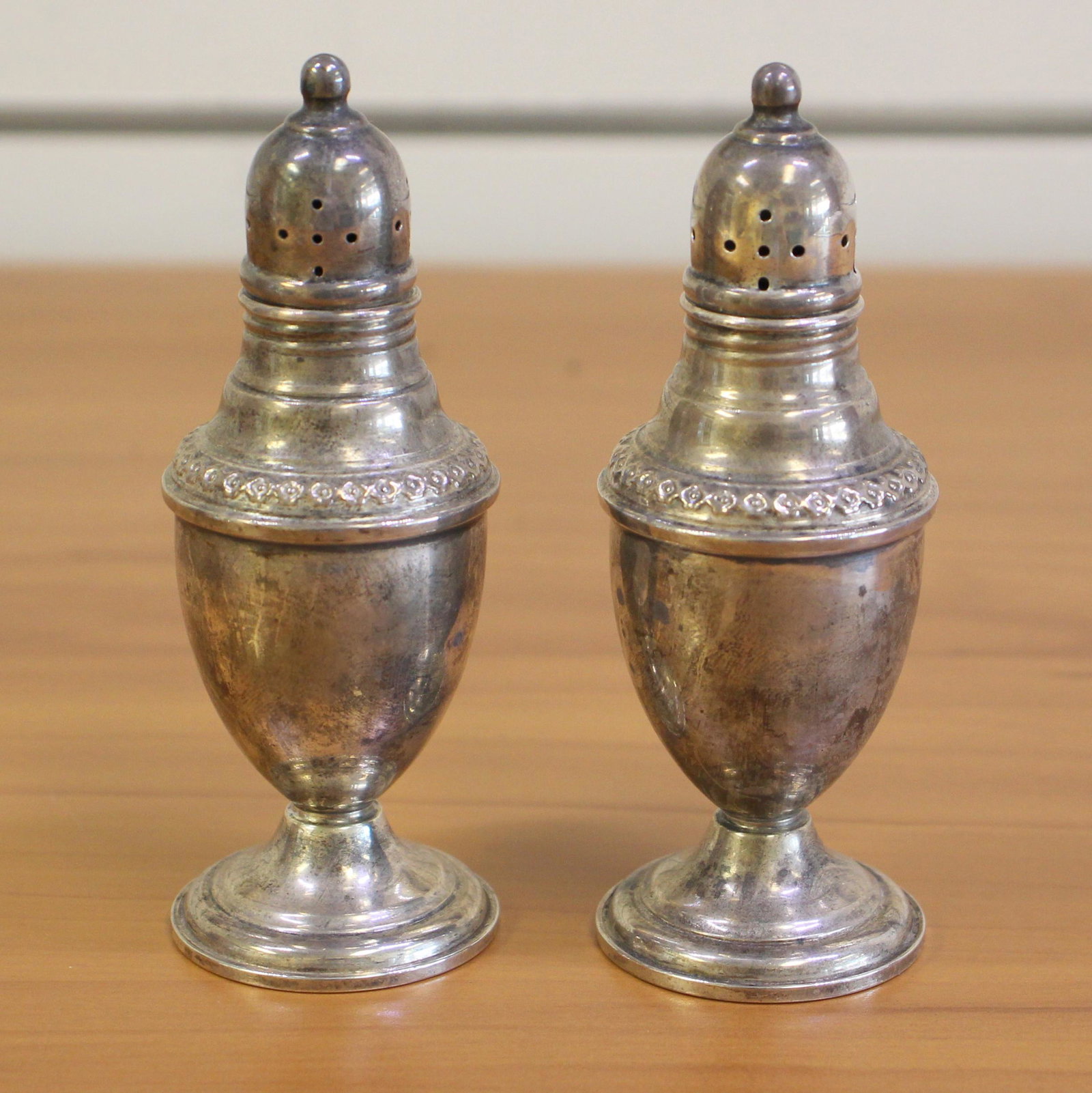 Rogers Sterling Silver Salt Shakers: In Sterling Silver, weighted. 4.5 inch height. 107.1g