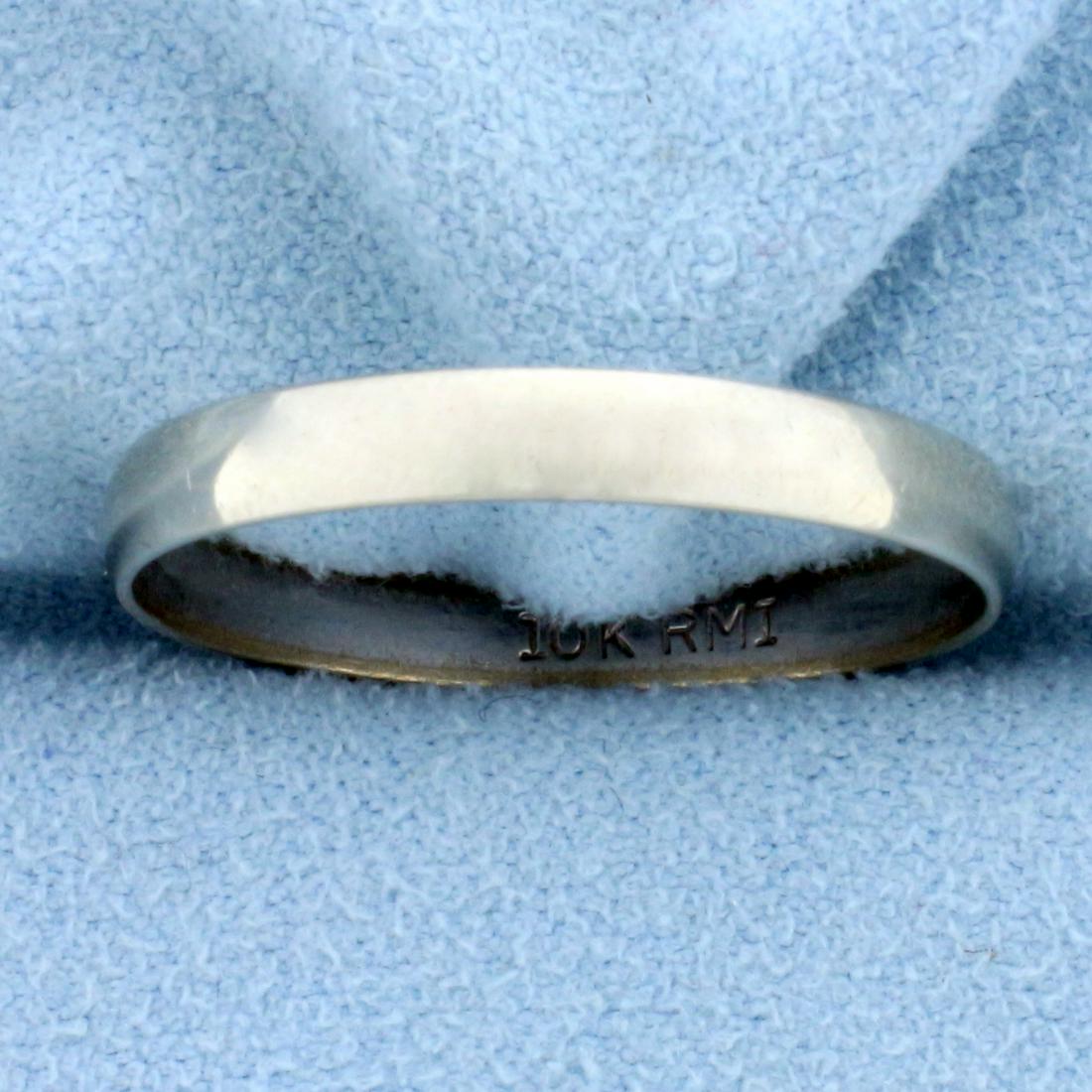 Mens Wedding Band Ring in 10K White Gold: In 10K White Gold. Size 11 1/4. 3.2mm wide. 1.8g