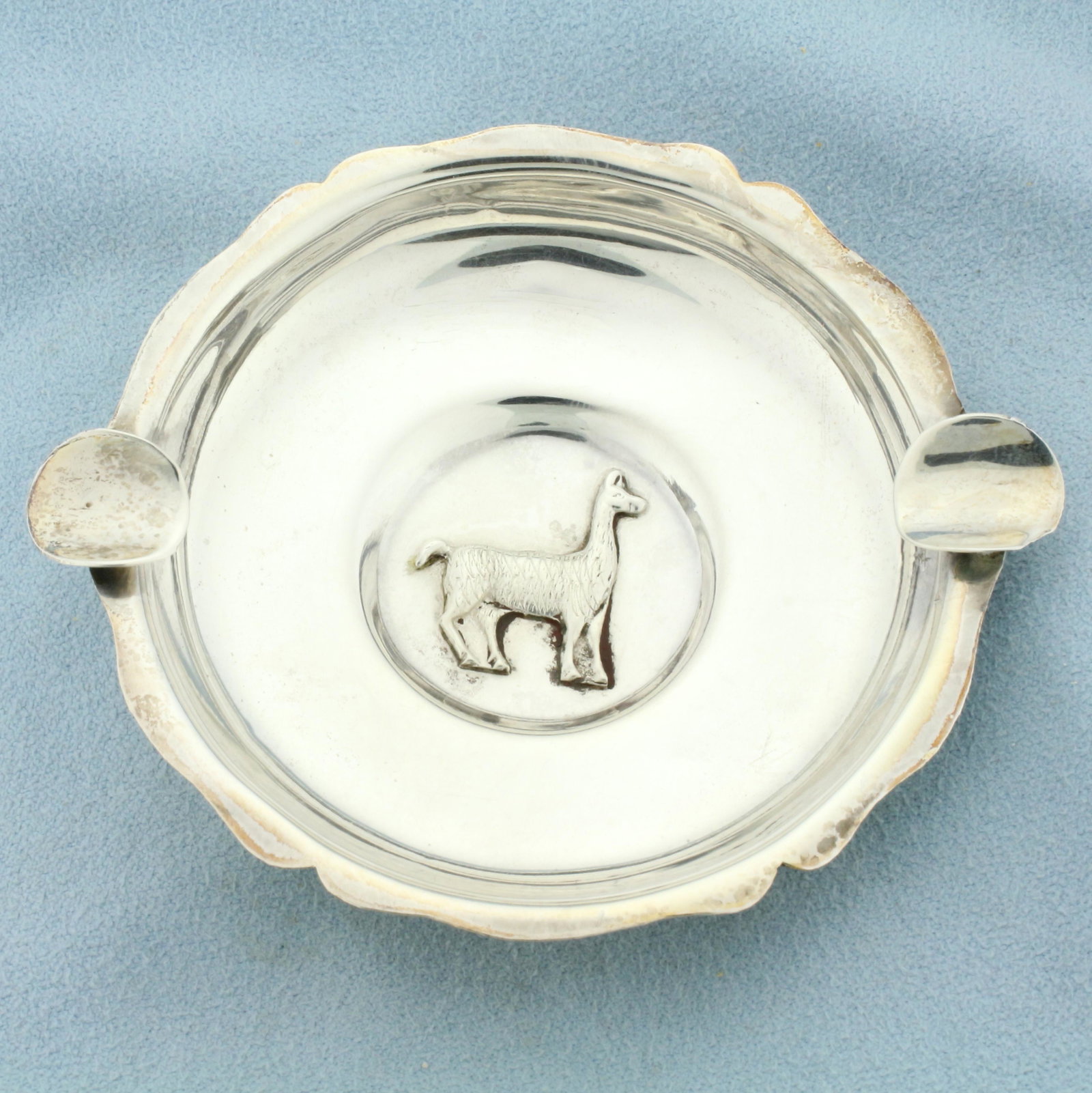 Vintage Llama or Alpaca Peruvian Ash Tray in Sterling: In 925 Sterling Silver. Marked "Peru 925" 2.75 inch diameter. 16.1g.