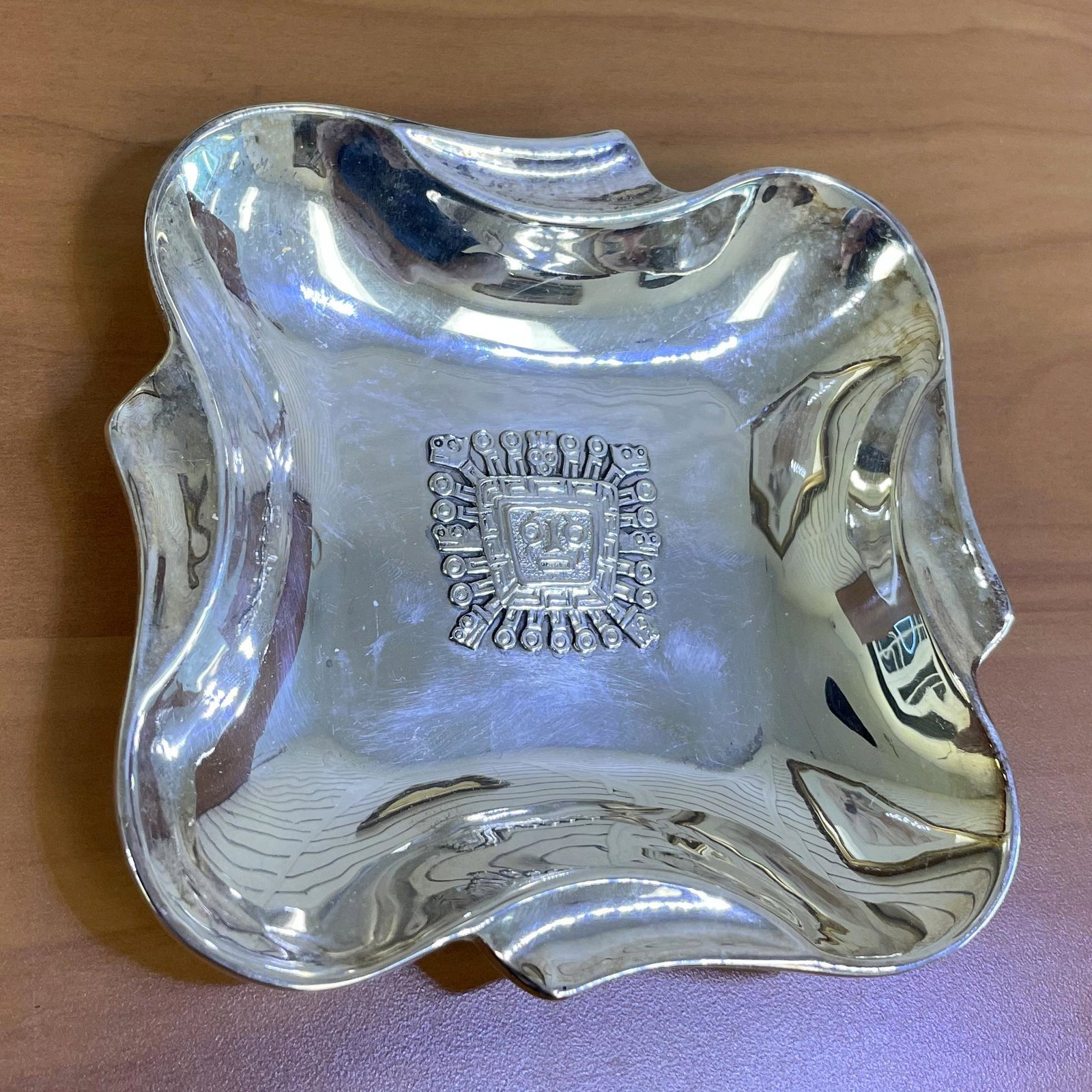 Peru Inca God Decorative Candy Dish in Sterling Silver: In 925 Sterling Silver. Inca God Viracocha- "The Great Creator". Marked "Industria Peruana" and "Sterling" and "925" with a makers mark. 93.0g.