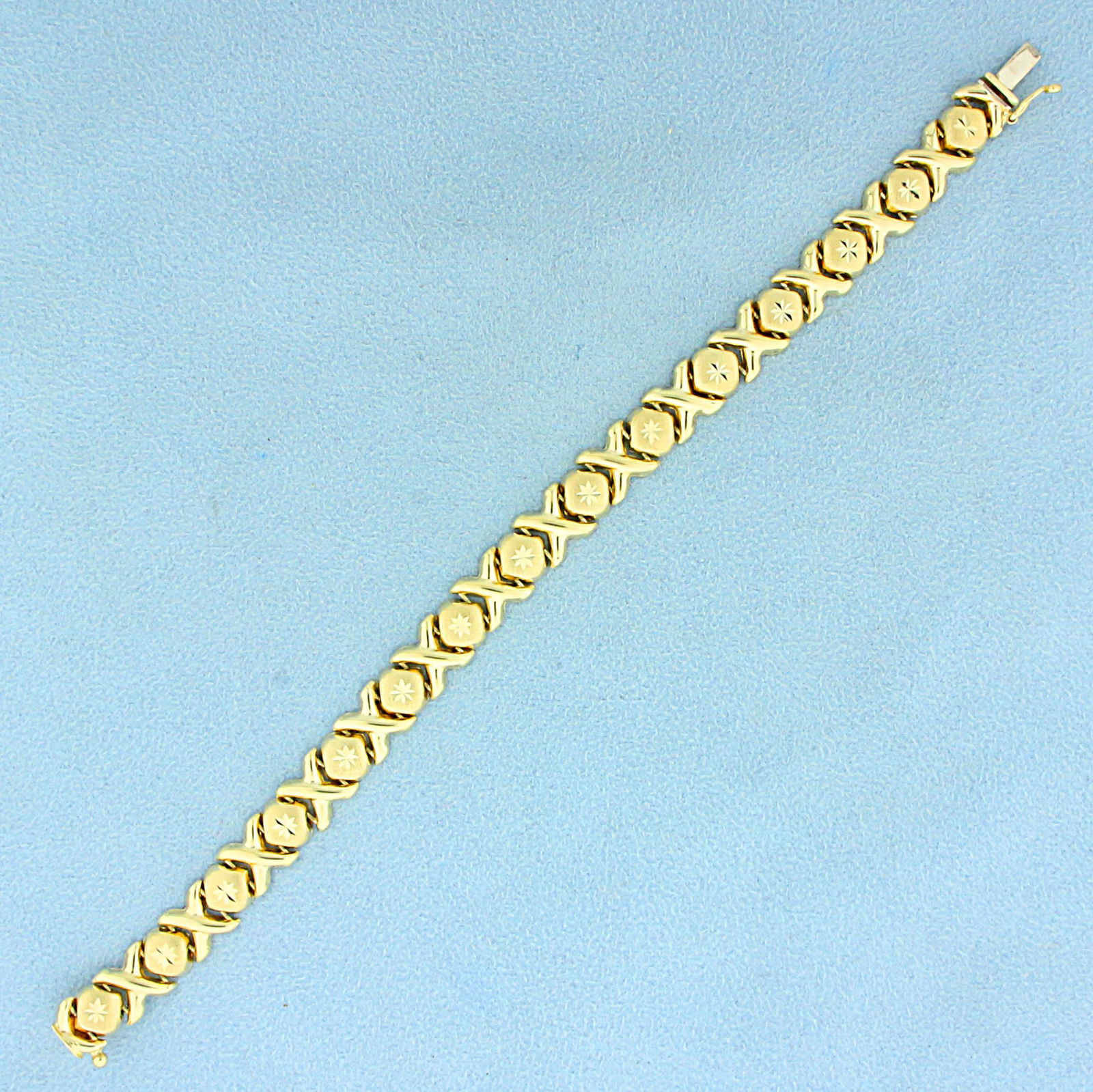 Diamond Cut X and O Link Bracelet in 14K Yellow Gold Apr 10, 2022