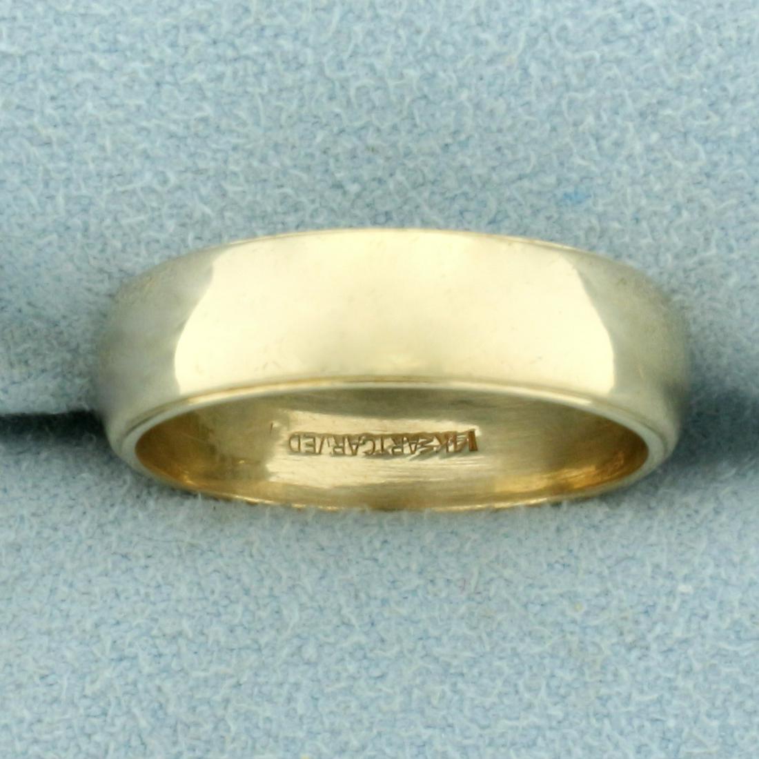 5.5mm Wedding Band Ring in 14K Yellow Gold: In 14K Yellow Gold. Size 8, 5.5mm wide. 5.6g.