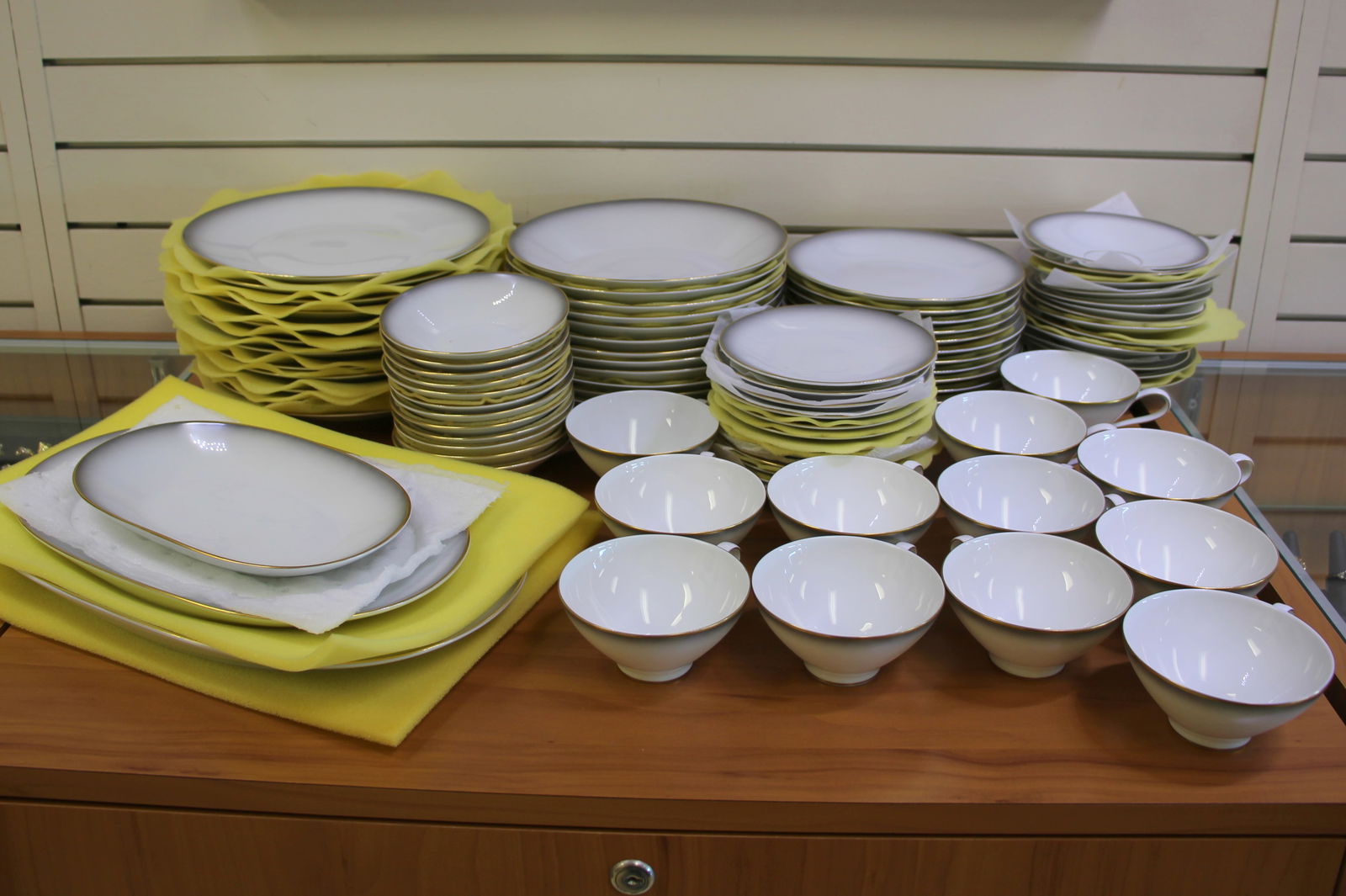 Vintage Rosenthal Century Modern Continental Elegance 93 Piece Porcelain China Set: Service for 12 includes: 12 Dinner plates 9 7/8 inches, 12 Salad plates 7 5/8 inches, 12 Coupe soup bowels 8.75 inches, 12 Flat cup 4 3/16 inch rim diameter, 12 saucers 6 inches, 12 fruit/dessert (sau