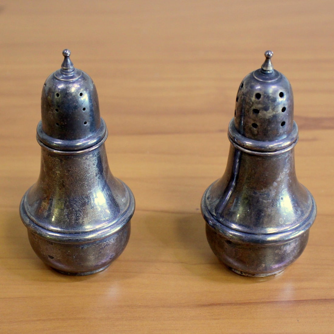Lenox FSC 99 Sterling Silver Salt and Pepper Shaker Set: In .925 Sterling Silver. 4 inches tall. 1 3/4 inches wide. 97.6g.