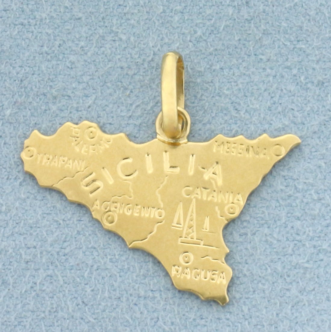 Map of Sicily Pendant or Charm in 18k Yellow Gold: In 18k Yellow Gold. 7/8 inch long including bale. 1 inch wide at widest. 2.2g.