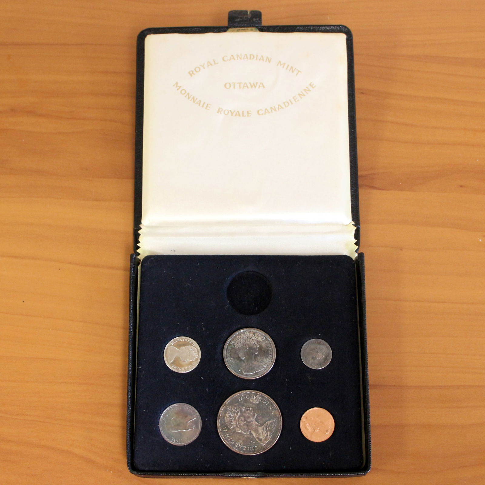 1867-1967 Royal Canadian Mint Centennial Presentation Coin Set OGP (1 of 2)