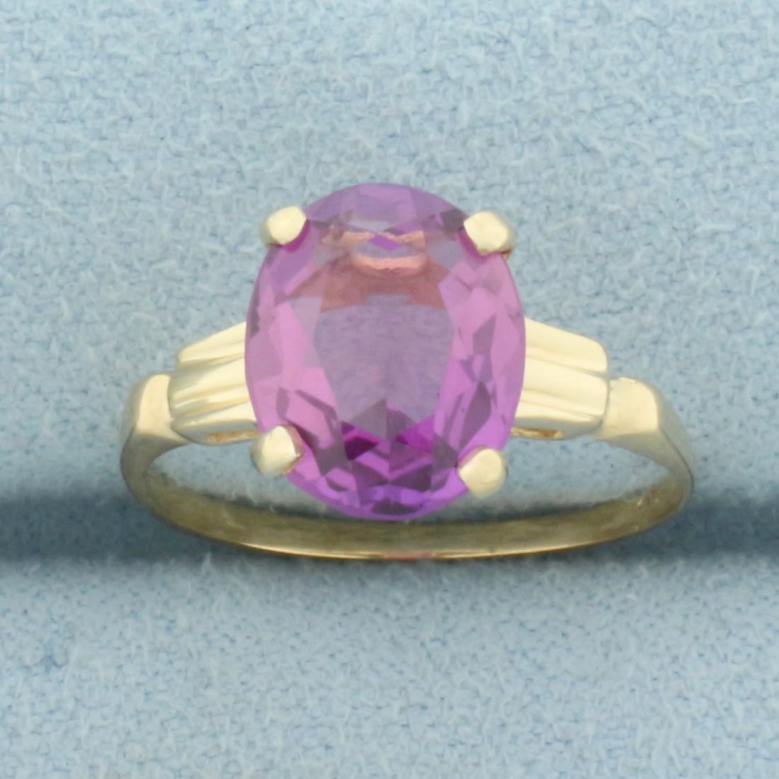 3ct Violet Sapphire Solitaire Ring in 14k Yellow Gold (1 of 4)