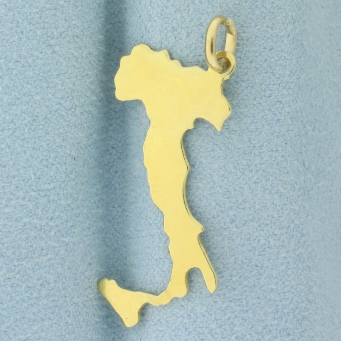 Italy Map Charm in 18k Yellow Gold (1 of 2)