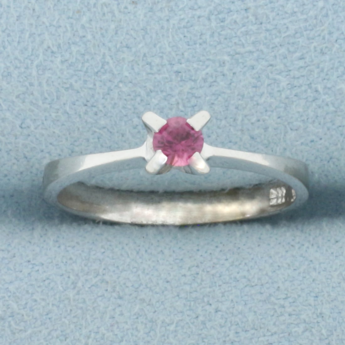 Pink Sapphire Solitaire Ring in 8k White Gold (1 of 4)