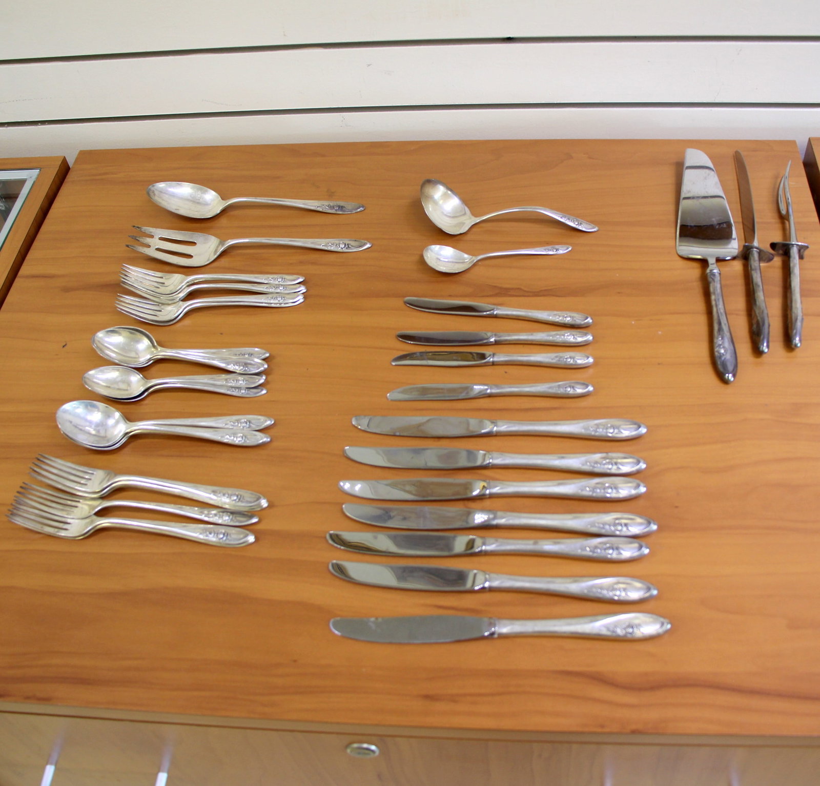 Towle "Sculptured Rose" Sterling Silver Flatware Set of 42 (1 of 6)