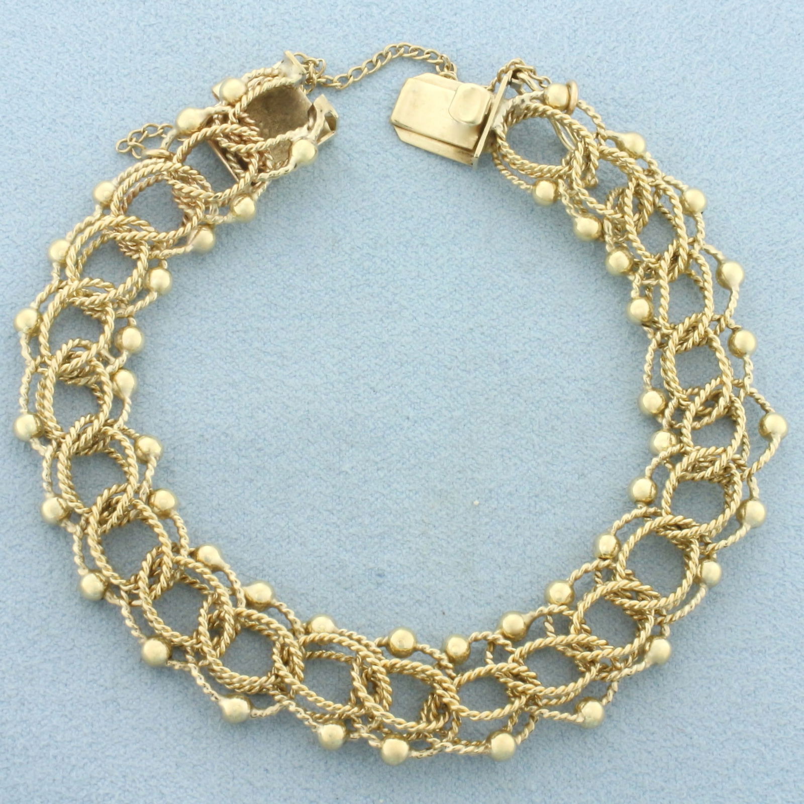 Rope Circle Link Charm Bracelet in 14k Yellow Gold (1 of 2)