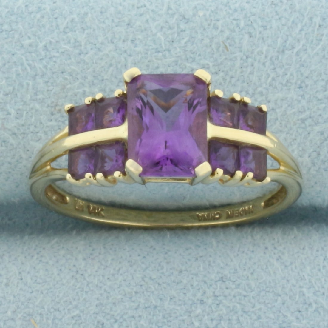 Amethyst Ring in 14k Yellow Gold (1 of 4)