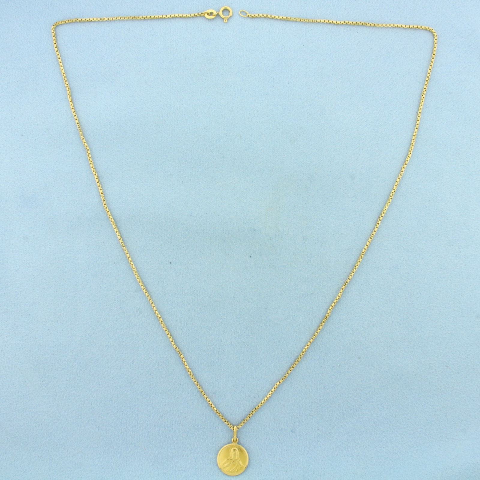 Jesus Pendant on Box Chain Necklace in 18k Yellow Gold (1 of 2)