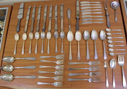 International Minuet 56 Piece Sterling Silver Flatware Set: In .925 Sterling Silver. Set contains four 7 1/4 inch forks, eight 5 7/8 inch teaspoons, six 6 1/8 inch pastry forks, five 7 1/4 inch dessert/oval soup spoons, seven 4 1/8 inch demitasse spoons, eight