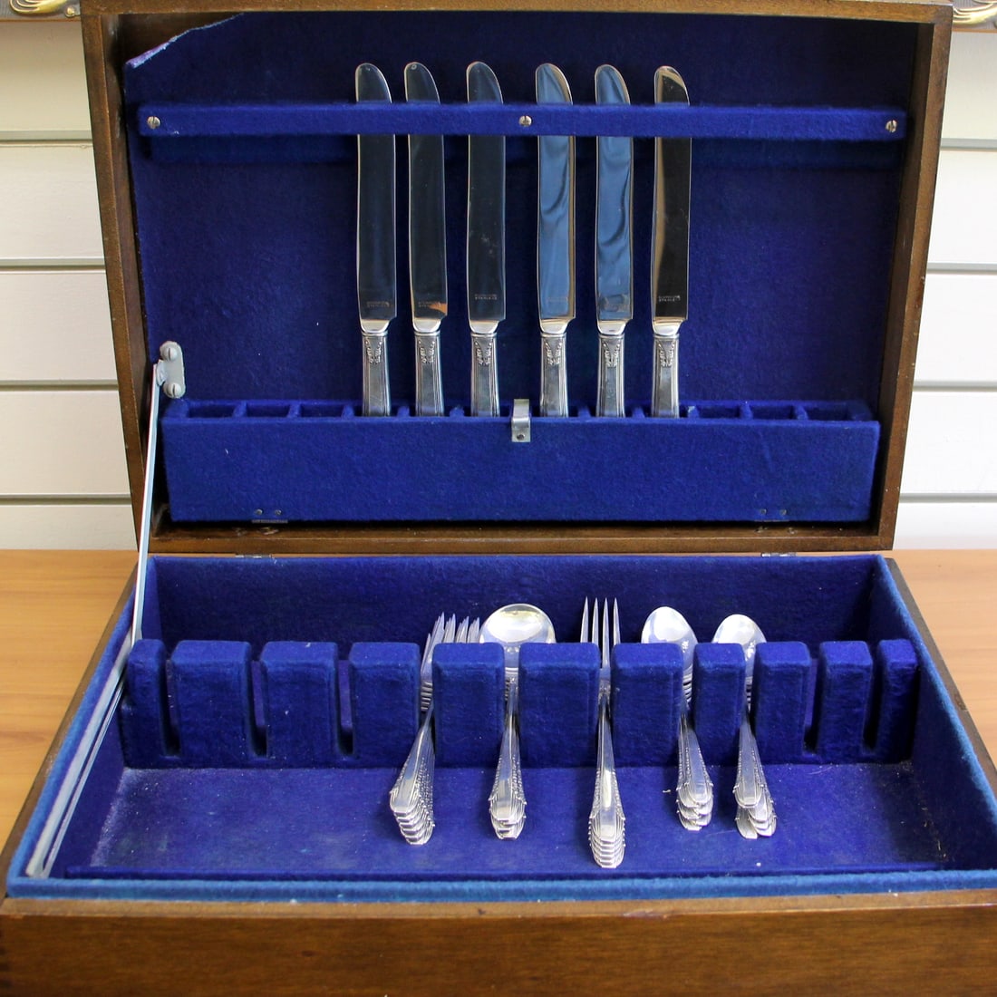 International "Enchantress" Sterling Silver Flatware Set (1 of 4)