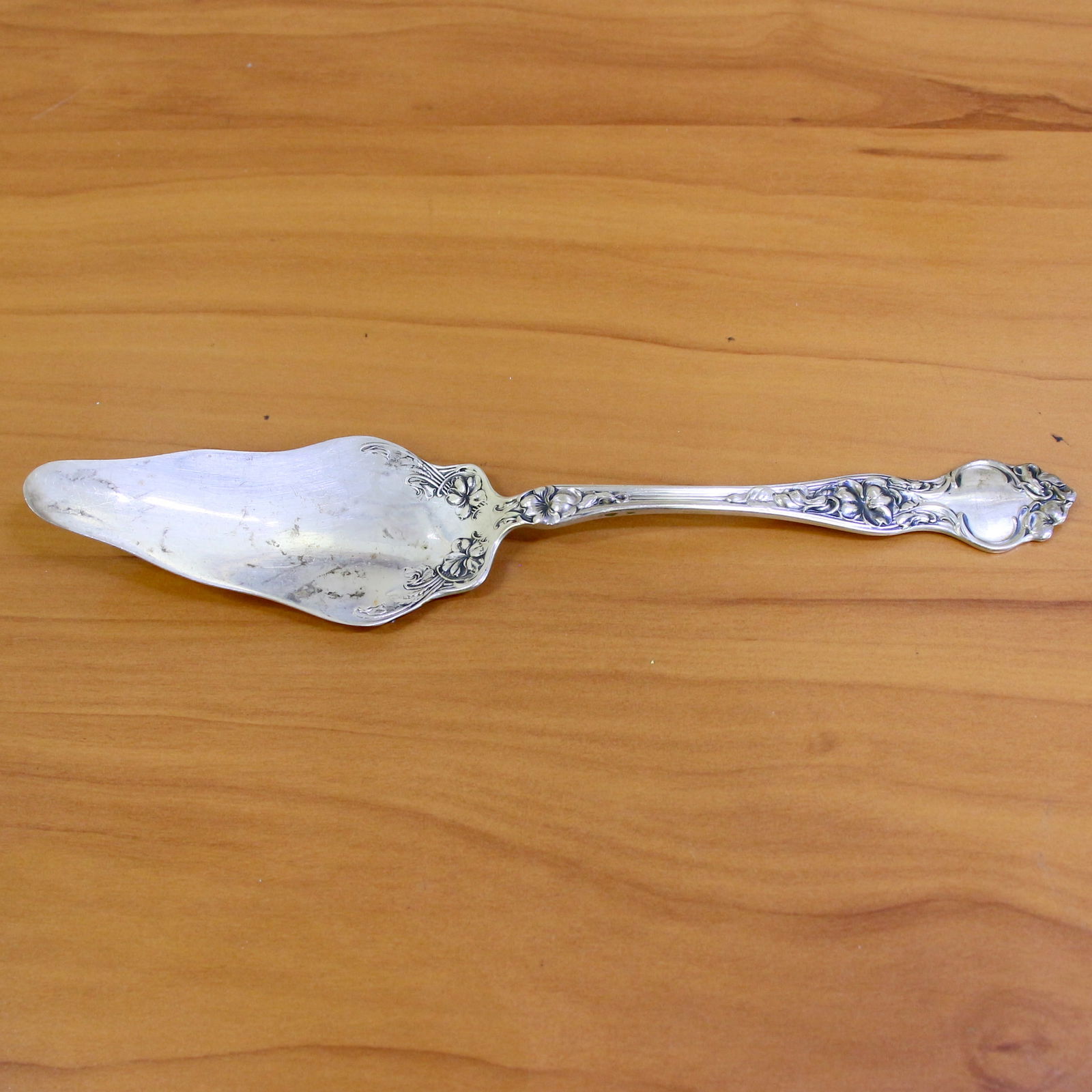 Vintage R W & S Wallace Sterling Large Jelly Knife Server (1 of 3)