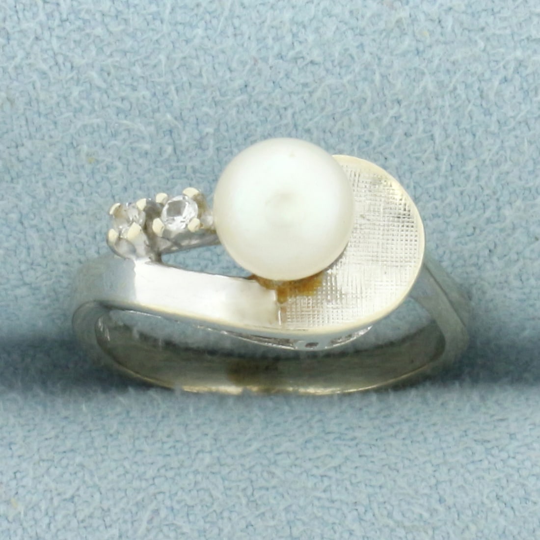 Pearl Ring in 10k White Gold (1 of 4)