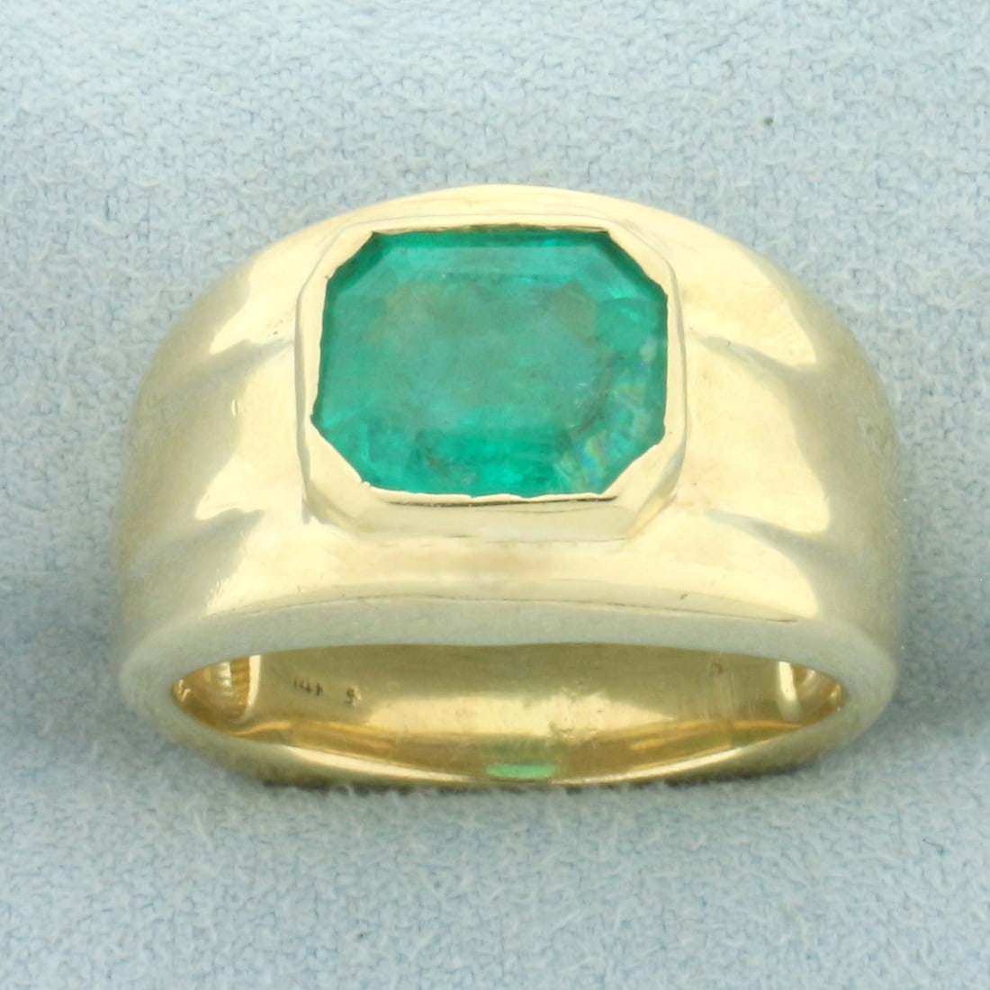 Mens Emerald Statement Ring in 14k Yellow Gold. (1 of 4)