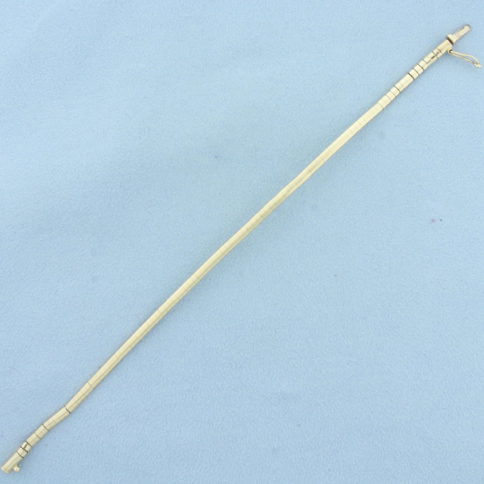 Italian Omega Link Bracelet in 14k Yellow Gold (1 of 2)