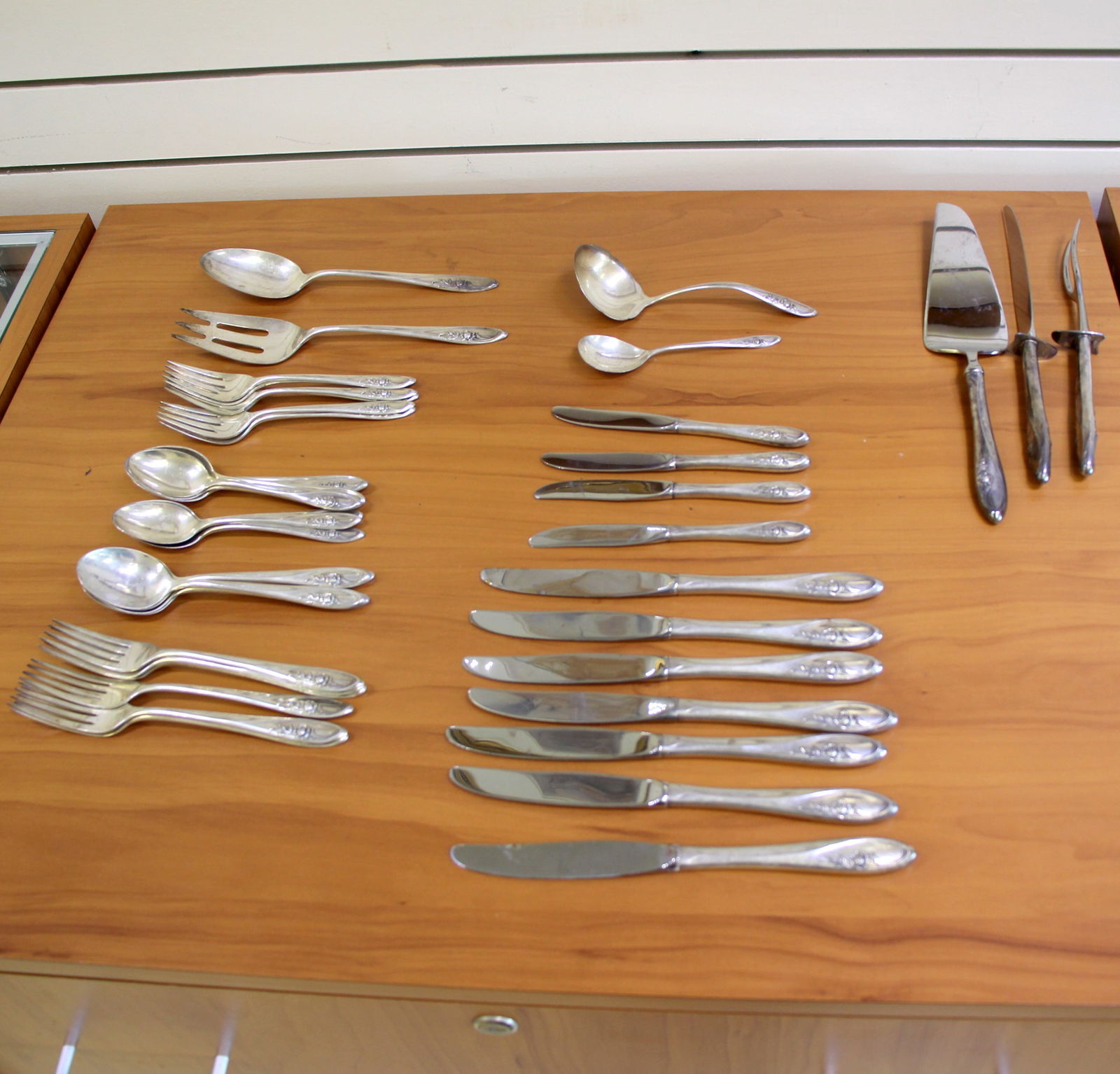 Towle "Sculptured Rose" Sterling Silver Flatware Set of 42 (1 of 6)