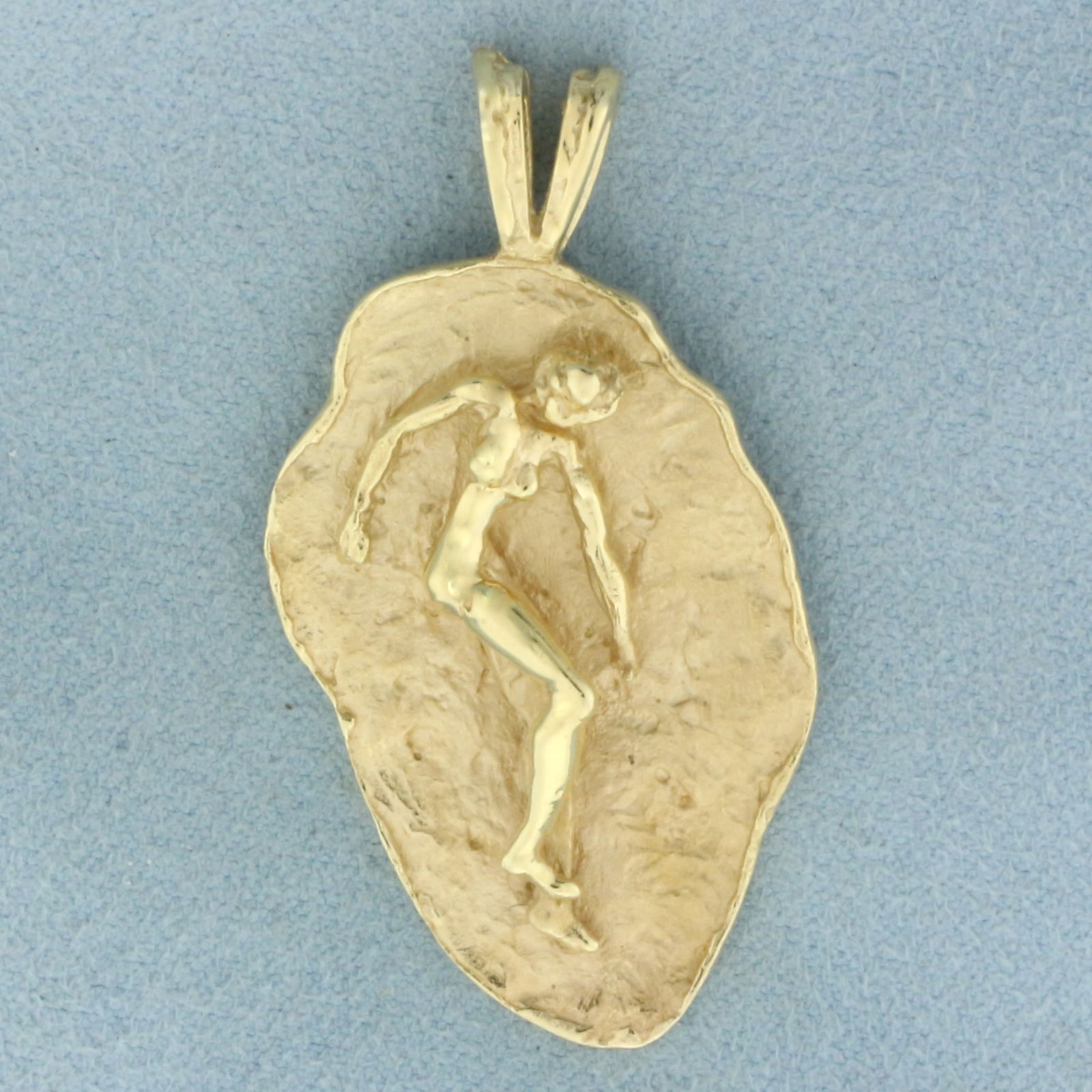 Virgo Zodiac Pendant in 14k Yellow Gold (1 of 2)
