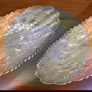 Gorham Model 976 Round Vegetable Bowl in .925 Sterling Silver: In .925 Sterling Silver. Mid century design (1955). Model number 976. Measures 9 5/8 inches wide, 2.5 inches high. Model 976. Beautiful condition. 505.9g.