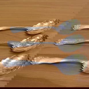 Gorham "Lancaster" Sterling Silver Round Bowl Soup Spoons Set of 3: In .925 Sterling Silver. Contains three round bowl soup spoons (gumbo) - 6 3/4 inch. Light monogram. 118.4g.
