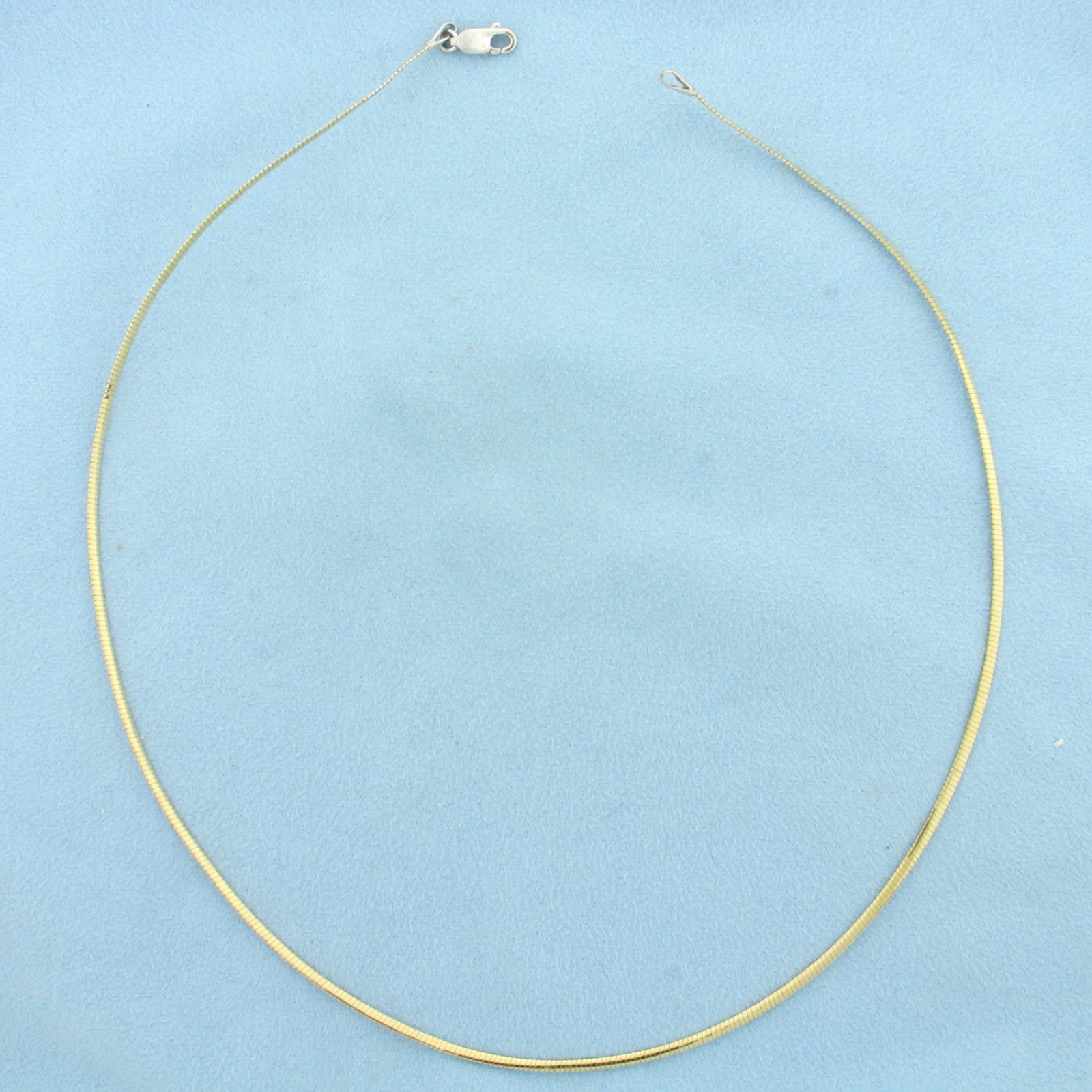 Reversable Flattened Wire Omega Necklace in 10k White and Yellow Gold (1 of 3)